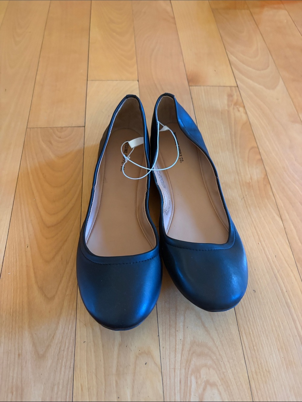 Mossimo Supply Co. Black Rounded-Toe Ballet Flats